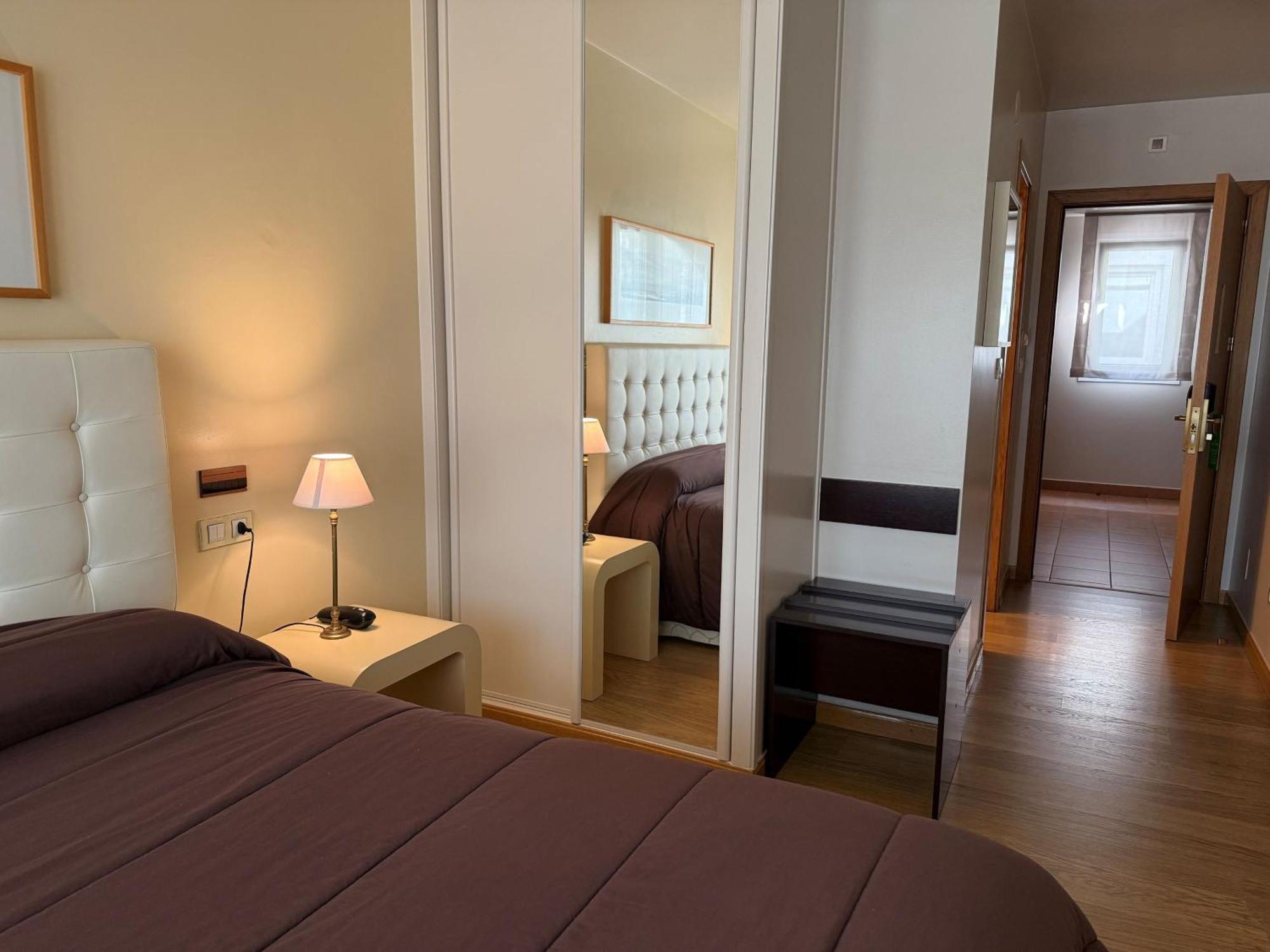 Hotel Bouza Ribadeo Exteriör bild